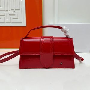 Sac de créateur 24k Sac à bandoulière à main Jacquemues Rétro Femmes Grand Rouge Luxe Laque Sac à bandoulière en cuir Sac à main Classique Flip Méthode Stick Bag Sac pour téléphone portable