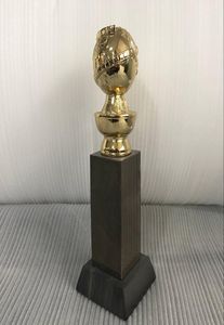 24k Real Gold plaqué Golden Globe Metal Perpetual Perpetual Trophy and DHL Shipment Golden Globe Trophy Awards7910882