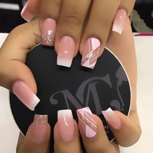 24pcs Valse nagel Volledige dekking Nepnagel Elegant Roze Gradiënt Glitter Franse korte nagels Doodskist Korte valse nagel Druk op nagels