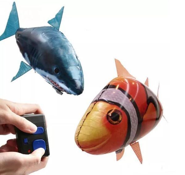 24pcslot Gros IR RC Air Nageur Requin Poisson Clown Poisson Volant Assemblée Poisson Clown Télécommande Ballon Jouets Gonflables pour Enfants