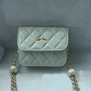 24s Pearl Chain Women Designer Wallet 13 cm Leather Diamond Lattice Lambskskin Luxe handtas avondkoppeling Verstelbare ketting onderarm munt portemonnee Fanny Pack Pochette