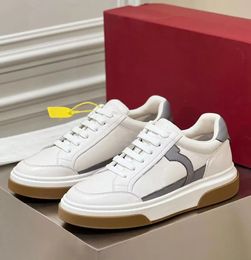 24ss Casual stijl Laag uitgesneden sneakers Schoenen Geperforeerd technisch gaas Suède leer Casual wandeloutfit Feestjurk Ultralichte rubberen zool Sneakers EU38-46