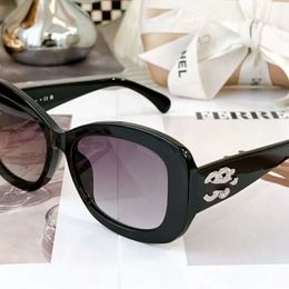 24SS Channell Gafas de sol Chanels Style Box Spicy Girl Super Cool Gafas de mujer Resistente a los rayos UV Sentido avanzado Negro