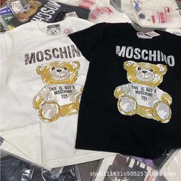 24SS Desginer Moschino T-shirt marque de mode printemps et été nouveau col rond pull parent-enfant ours T-shirt amoureux à manches courtes 2024