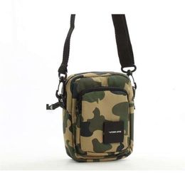 24SS Designer Ape Bag Japonais Style Divers Confort Ape Camouflage Carré Numérique Imprimé Épaule Téléphone Sac Jeune et Tendance Rue Hiphop Bandoulière Sac Sh