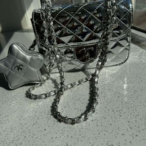 Sac de chaîne de créateur Xiaoxiang Star Sac avec une valeur esthétique élevée et un sac à bandoulière unique polyvalent Sac à bandoulière à chaîne à grille de diamant à la mode 2024