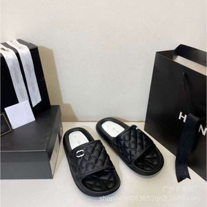 24SS Designer Chanells Chanelsandals Shoe Xiaoxiangjia Air Bubble One Word Slippers 2024 Lente/zomer Nieuw Lingge paar Home Meubilishing vriend strand slippers