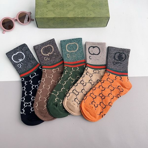 24ss Diseñador Moda clásica Lujo Hombres y mujeres Cabeza bordada Calcetines de tiburón Calcetines de algodón puro Estilo de color clásico