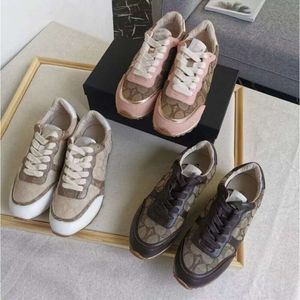 24SS Designer Coache Coaches Schoenen Familie CS Internet Red Nieuwe Stijl Versatiele herfsthoogte Canvas Kleurcontrast Lace Up Sports Fashion Holiday Populaire lederen vrouwen