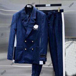 24SS Designer Mens Suits Blazers Luxe Westerse Westerse vrije tijd Kleding Letter Afdrukken Lagen samenwerking Veek Slim Fit Casual Blue Ribbon Stripe Jurk
