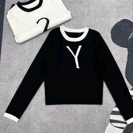 24SS Designer Quality Dames Knits Classic Black White Letter Sweater mode lange mouwen Crew Neck Heklover gebreide Topsweater-jacketstop