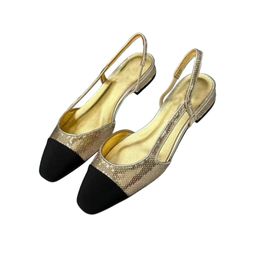 24SS Designer Sandalen Zomer Volledige diamant vierkant met elkaar achterste lege sandalen met strass kop met platte bodem kleurblok enkele schoenen