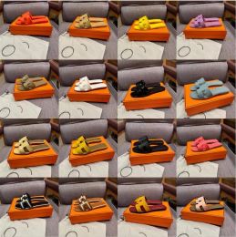 24SS Designer glisse de sandales pantoufles plage classiques sandale plate d'été tongs en cuir tongs hommes femmes 35-42