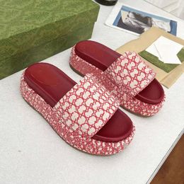 24SS Designer Slipper dames geborduurd ivoor en groen canvas jacquard platte muilezels platform 6 cm dia sandalen hoge hak sandaal dikke schuifregelaars schoenen 5,9 03