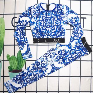 24ss diseñador para mujer chándales pantalones traje de dos piezas jogger set letras impresas medias de manga corta sudaderas 10 colores