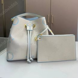 24SS Fashion Classic Frans merk Women's Luxury Designer Bag Embossing Limited Bucket Bag Dames Handtas Schoudertas Make -uptas Munt Portemakte 25 cm
