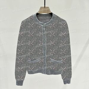 24SS Grey Cardigan Double Get Winter Sweater Femmes Designer Vêtements de créateurs extérieurs Cardigan tricot chaud