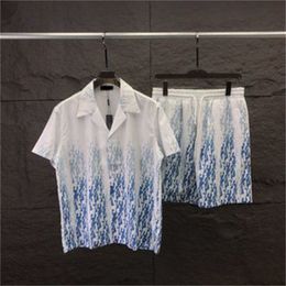 24SS Mens Designers Tracksuit Set Luxury Classic Classic Fashion Shirts Hawaiian Tracksuits Pineapple Print Shorts Shirt Suite à manches courtes # 004