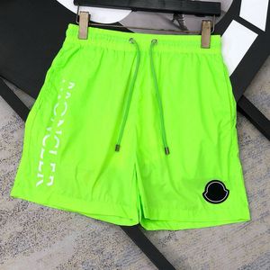 24SS Diseñador de verano para hombre Bandana Logo Parche Playa Monograma Imprimir Pantalones cortos de natación Ocio Viajes Vacaciones Hombres versátiles Medios pantalones Hombre Cortos cortos de gran tamaño