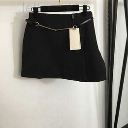 24SS New Black Sexy Street Street Casual Designer Jirts Women's High Waist Metal Letter G Pendant pour éviter Light Out Mini Jirt