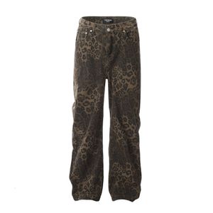 24SS Nuevo diseñador Jeans Estampado de leopardo Pantalones rectos desgastados para hombres High Street Tendencia Moda Suelta Diseño casual Sentido Jeans