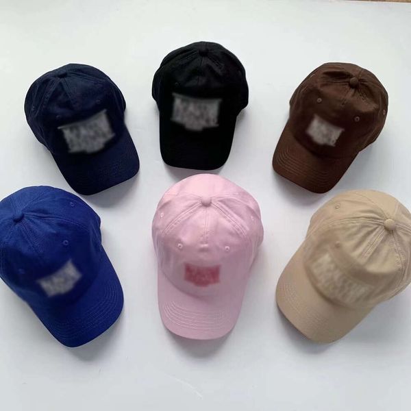 24SS Nouveau créateur pour hommes Baseball Capuche à la mode pour femmes Chapeaux de base de mode Vintage Caps Tongue Chaîne d'été