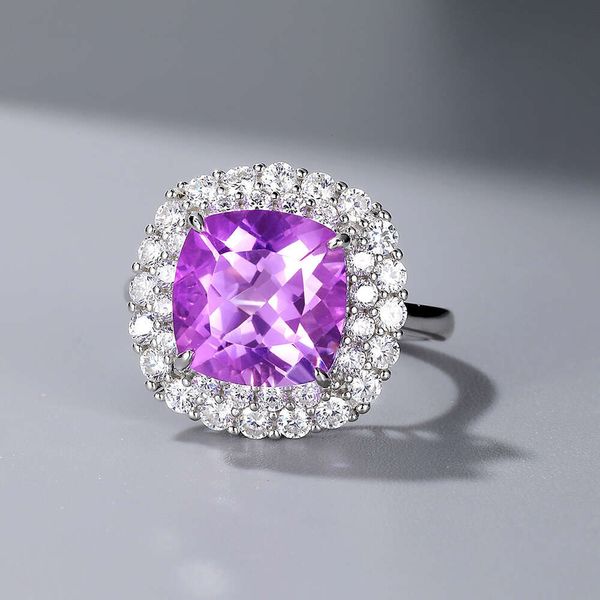 24SS NOUVEAU créateur Purple Gemstone Ring Jewelry Year New Amethyst Full Diamond S Silver Ring est léger à la mode personnalisée élégante et haut de gamme