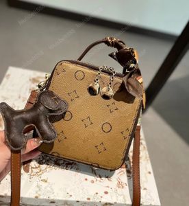 24SS NOUVELLE mode Designer de luxe pour femmes Nouveau petit étui médiéval Sacs fourre-tout Sac à main pour femme Sac à bandoulière Sac à bandoulière Sacs de maquillage Portefeuille Vintage Elegance