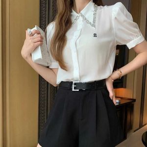 24SS Nouvelle chemise Designer Blouse Printemps Été Polo Col Strass À Manches Courtes Top Lettre Broderie Manches Bouffantes Cardigan Chemise Femmes