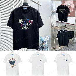 24SS Nouveau T-shirt d'été Mode Hommes Femmes T-shirt Coton Col rond Tops Riangle Femme Casual T-shirt P Lettre Vêtements de créateurs de luxe Marques célèbres Homme Sportswear Tee