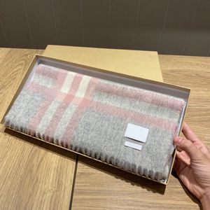 24ss Nieuwe top Dames Designer Sjaal Mode Heren luxe 100% Kasjmier Sjaals voor Lange Wraps Maat 180x30cm Kerstcadeau klassiek Winter warme Sjaals