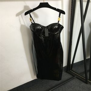 24SS Nouvelles femmes robes sexy chemise ajustée STRAP DIRTINE DRAPEUR DES FORTISS