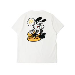 24SSS Summer Japan Cartoon Rabbit Tee Fashion Fashion Men's Short Skateboard Tshirt Femmes Amours vêtements décontractés en coton T-shirts 0417