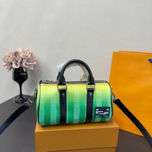 24SS Unisexe Luxury Designer Keepall Nano Small Bag Pillow Womens Tote épaule crossbody et délicat 21cm