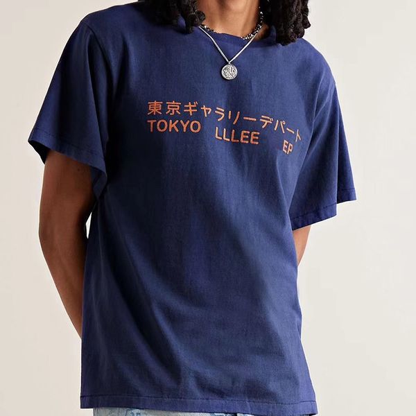 24SS USA Style Tokyo Limited Lettres d'or Japonais Navy Blue Oversize Tee Designer T-shirt Printemps Été Casual Mode Skateboard Hommes Femmes Tshirt 1229