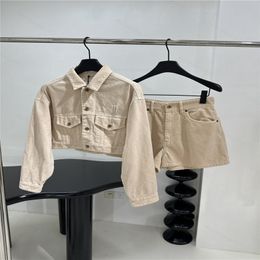 24SS Women Designer Tweede stuk broek Sets Outfit Suits met brief geborduurde meisjes Milan Runway Brand Jersey Outwear Crop Top Jacket Coat Bomber en Shorts Pants