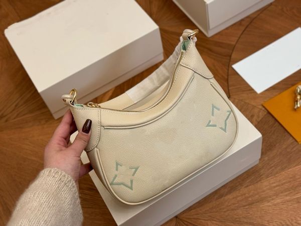 24SSSS de créateur de luxe pour femmes Cowhide Matcha Mila Underarm Sac à main pour femme Sac à main le sac à bandoulière Sac à bandoulière 23cm DWDTP