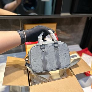 24SS Créateur de luxe pour femmes Printemps/Été Édition limitée Keepall Vintage Denim Sac de voyage Sac à main pour femme Sac à bandoulière Sac à bandoulière Logo original Matériel 25CM