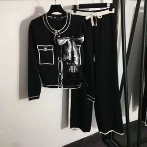 24SS Survêtements Femmes Designer Pulls Femmes Tricots Ensemble Costume Lettre à la mode et décontractée Couples imprimés Même vêtements S-3XL