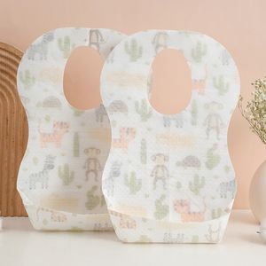 25/50 Stks/set Wegwerp Bib Baby Cartoon Slabbetje Voor Jongen Meisje Non-woven Kwijlen Handdoek Outdoor Baby spuugdoekjes