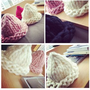 250g / bille à tricotage en laine Treat à tricot et en tricot de laine épais fil super épais pour tricot / crochet / tapis / chapeaux