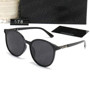 Lunettes de soleil de mode chaude lentille polaroid lettre de concepteur femmes hommes lunettes de mode senior pour femmes lunettes cadre vintage lunettes de soleil en métal avec boîte a5