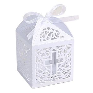 2550 pcs Cross Candy Box Laser Cut Sweets Gift Gunstboxen met lint feestdecoratie huwelijksgeschenken voor gasten gunsten 220707