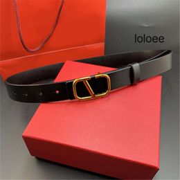 25 cm Valentino rétro en laiton V ceintures pour hommes Designer Femmes Lettre de ceinture en métal lisse en cuir en cuir en cuir