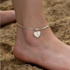 26 ANGLAIS COEUR initial Chevaute de chevillets Crystal Gold Charm Foot Lettres Souving plage de la plage Femmes Fashion Jewelry Chaines