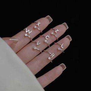 26 Letter Ring Dames High-End Feeling Ring Fashionable en verstelbare ring Mesh Red Zirkoon Openring