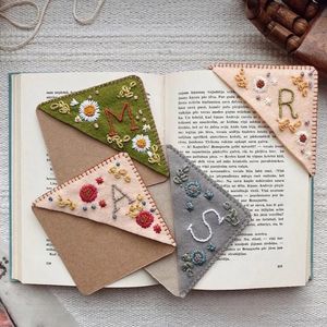 26 Letters Elegant Personalized Hand Embroidered Corner Bookmark Four Seasons Fun Bookmark Stationery Organizer Drawers