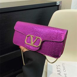 26% de descuento en bolso de diseñador 2024 Bolsos Bolso elegante Textura de escala de serpiente Un hombro para mujer Tridimensional Elegante Moda simple y madura