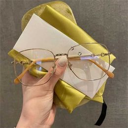 26% de réduction sur les lunettes de soleil, nouvelle tendance artistique polyvalente quotidienne de haute qualité avec cadre en métal élégant, style unisexe