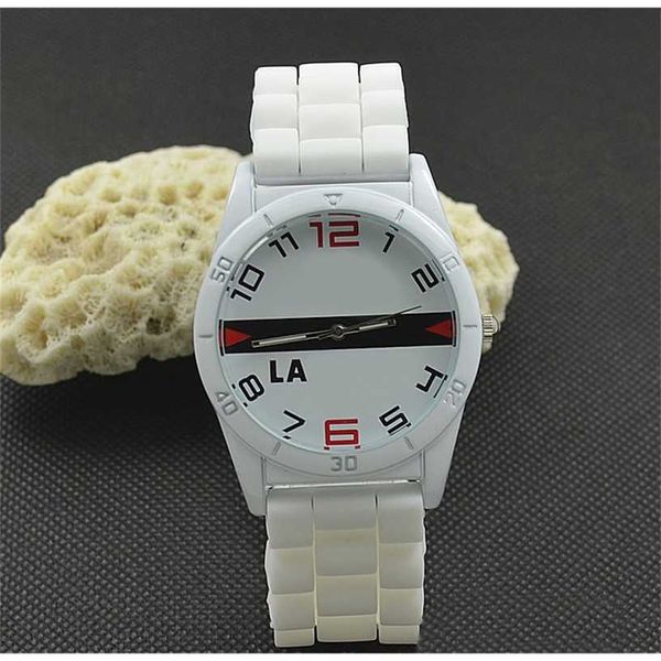 26% de réduction Watch Watch Femmes décontractées hommes Unisexe Animal Crocodile Style Dial Slicone Strap Analog Quartz